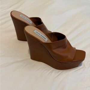 Steve Madden Tan Leather Mules